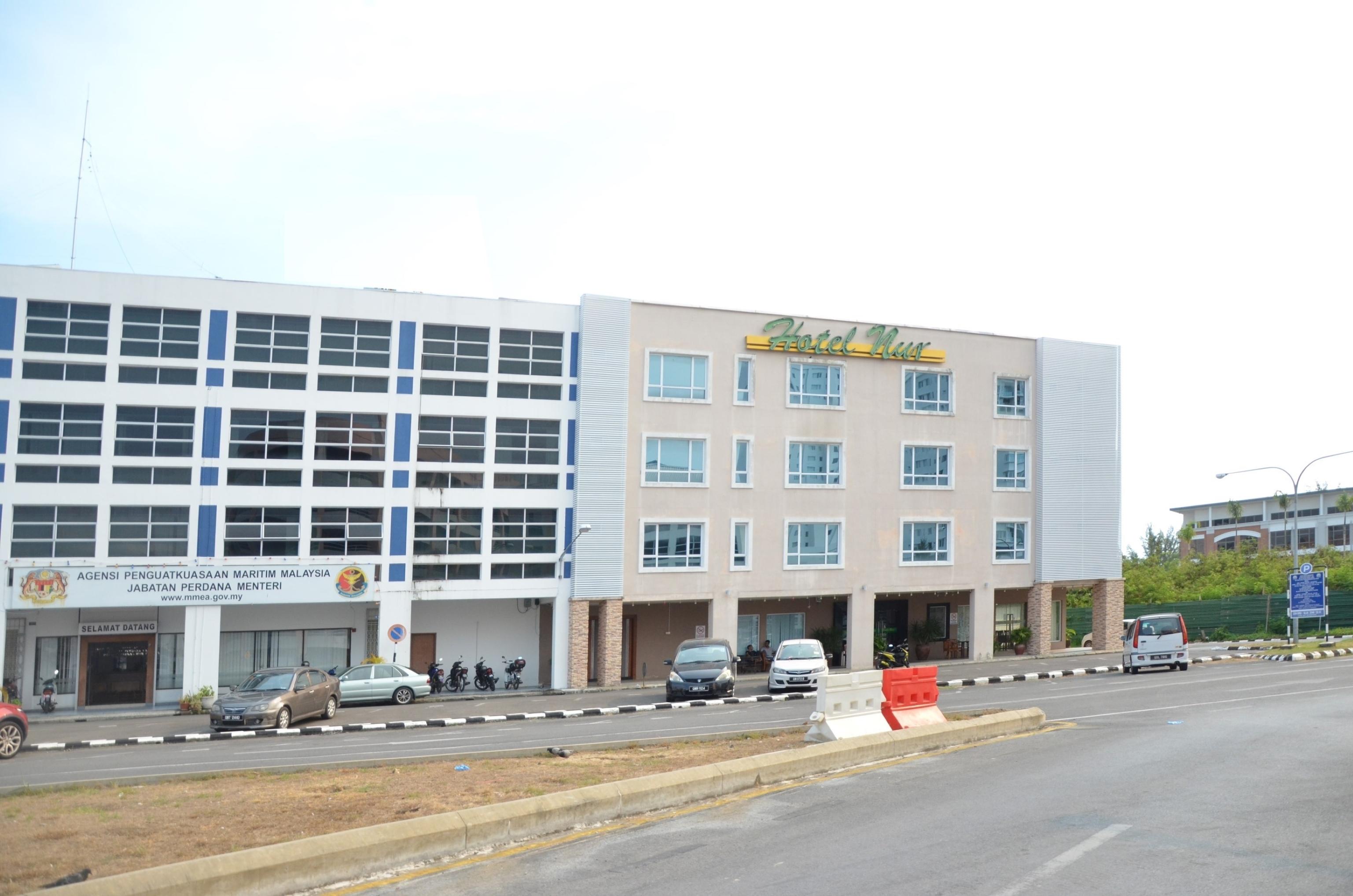 Super Oyo 985 Hotel Nur Miri Exterior photo
