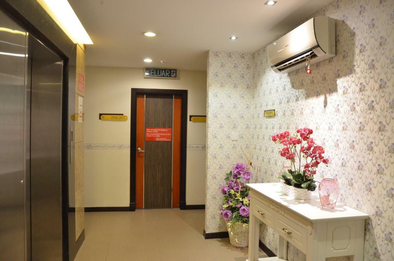 Super Oyo 985 Hotel Nur Miri Exterior photo